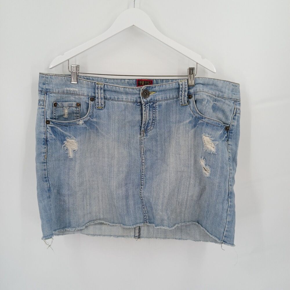Vintage Y2K Torrid Distressed Light Wash Denim Mini Skirt Womens plus Size 18 - Picture 1 of 3
